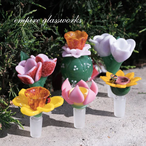 Empire Glassworks Daffodil Bowl Piece