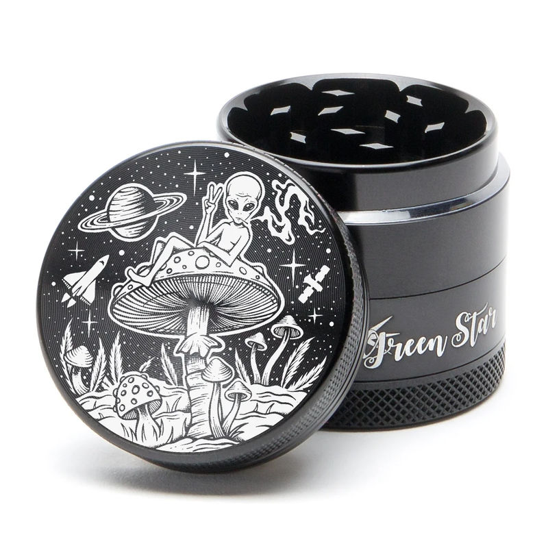 Green Star Creature Small 4-Piece Grinder - Style:Alien On Mushrooms - Color:Black