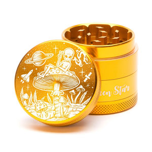 Green Star Creature Small 4-Piece Grinder - Style:Alien On Mushrooms - Color:Gold