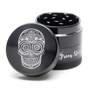 Green Star Creature Small 4-Piece Grinder - Style:Skull - Color:Black