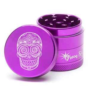 Green Star Creature Small 4-Piece Grinder - Style:Skull - Color:Purple