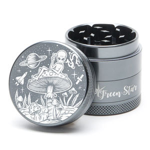 Green Star Creature Small 4-Piece Grinder - Style:Alien On Mushrooms - Color:Grey