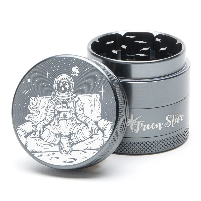 Green Star Novelty Small 4-Piece Grinder - Style:Astronaut - Color:Grey