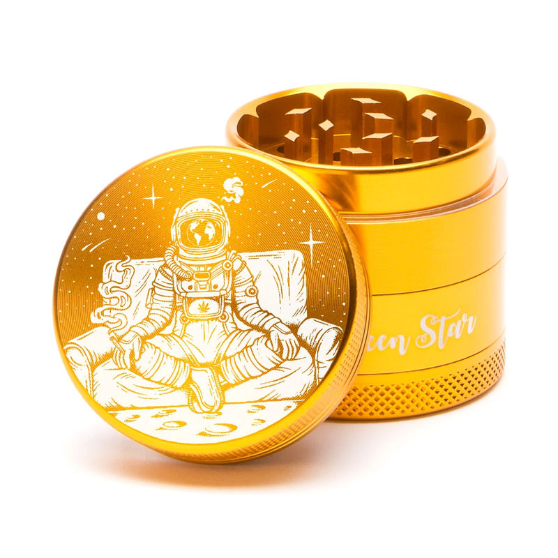 Green Star Novelty Small 4-Piece Grinder - Style:Astronaut - Color:Gold