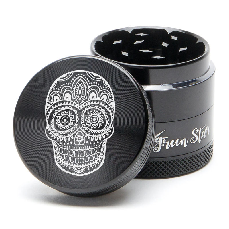 Green Star Creature Medium 4-Piece Grinder - Style:Skull - Color:Black