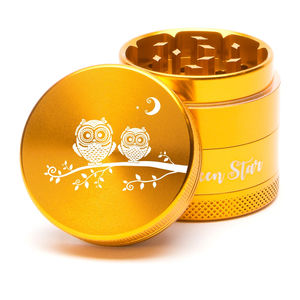 Green Star Creature Medium 4-Piece Grinder - Style:Double Owls - Color:Gold
