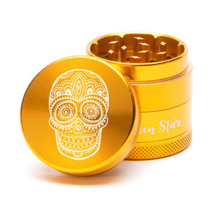 Green Star Creature Medium 4-Piece Grinder - Style:Skull - Color:Gold