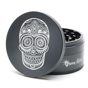 Green Star Creature Large 4-Piece Grinder - Style:Skull - Color:Black