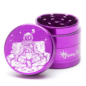 Green Star Novelty Medium 4-Piece Grinder - Style:Astronaut - Color:Purple