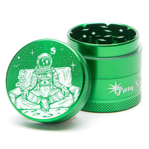 Green Star Novelty Medium 4-Piece Grinder - Style:Astronaut - Color:Green
