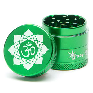 Green Star Novelty Medium 4-Piece Grinder - Style:OM - Color:Green