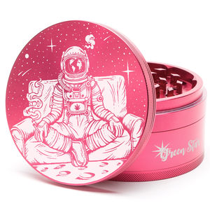 Green Star Novelty Large 4-Piece Grinder - Style:Astronaut - Color:Red