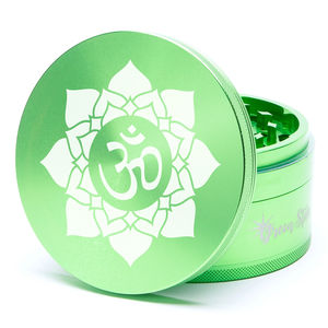Green Star Novelty Large 4-Piece Grinder - Style:OM - Color:Green