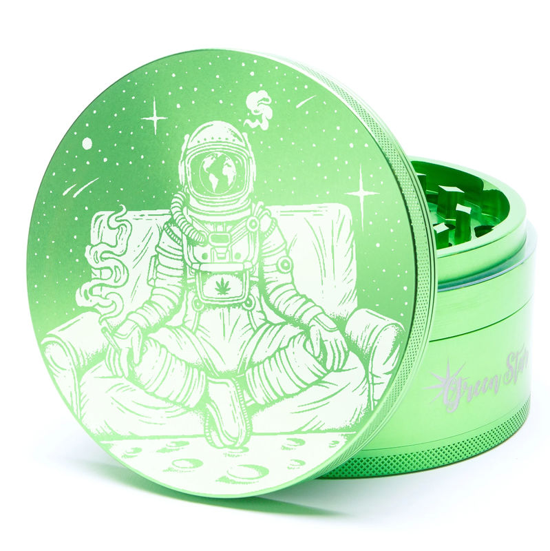 Green Star Novelty Large 4-Piece Grinder - Style:Astronaut - Color:Green