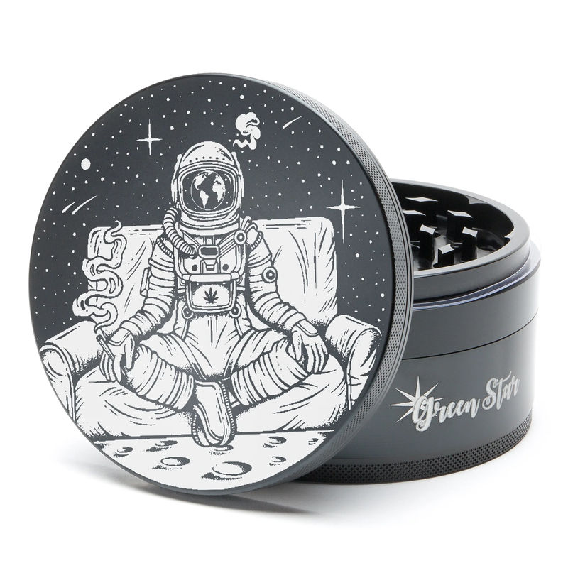 Green Star Novelty Large 4-Piece Grinder - Style:Astronaut - Color:Black