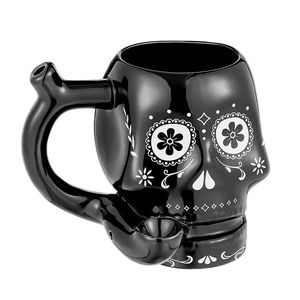 Roast & Toast Holiday Themed Mug Pipe - Design:Black Skull