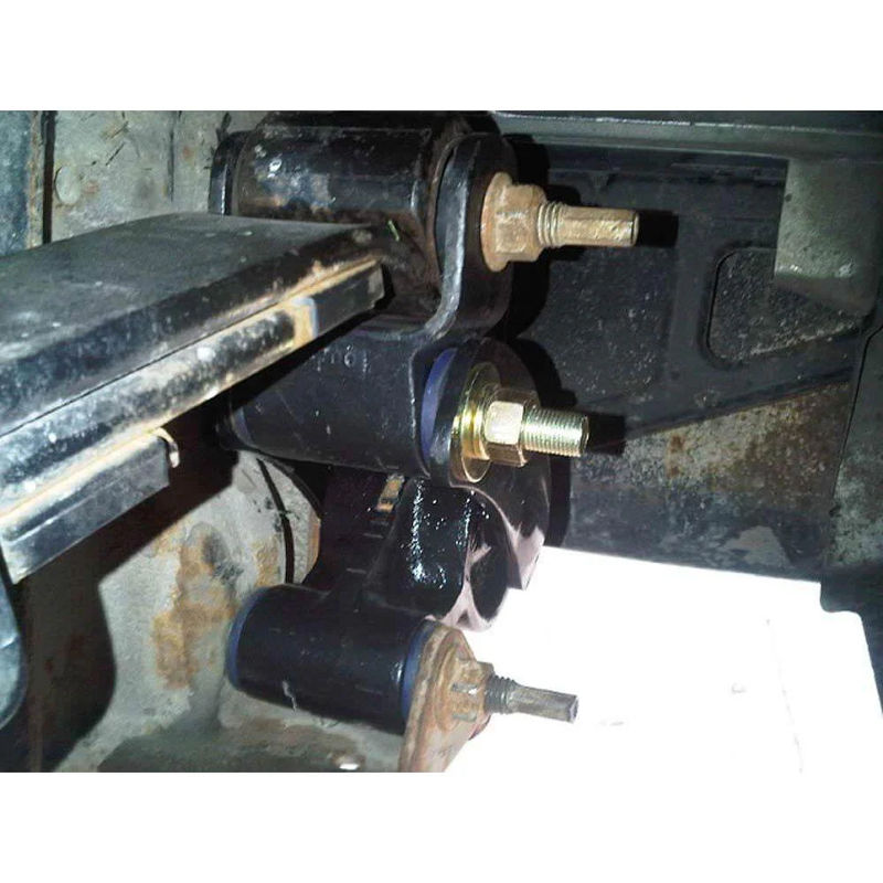 Sulastic 1.5" Rear Lowering Shackles, 2001-2010 LB7/LLY/LBZ/LMM