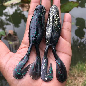 Buzz Frog 4" - Farang Ba Creations - Color:Gold/Black Glitter